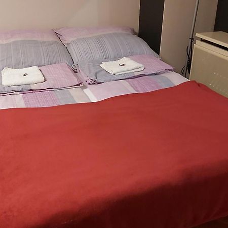 Tisza-Parti Napfeny Apartman Szeged Kamer foto