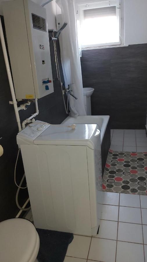 Tisza-Parti Napfeny Apartman Szeged Buitenkant foto